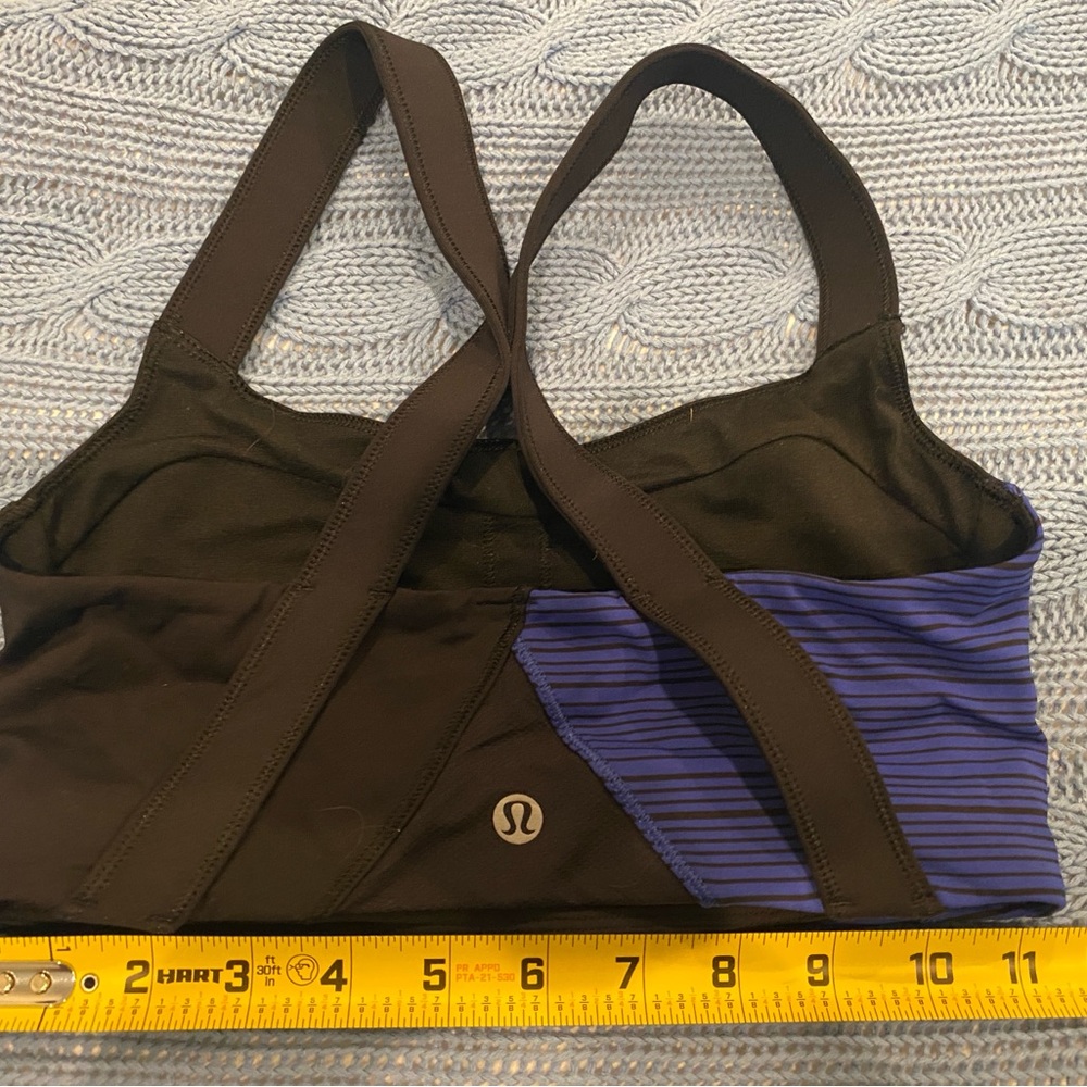 Lululemon running bra top size 4 xs Black & Royal Racerback